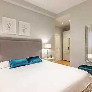 Apartment Amplio Y Elegante En Casco Viejo Con Parking, Bilbao